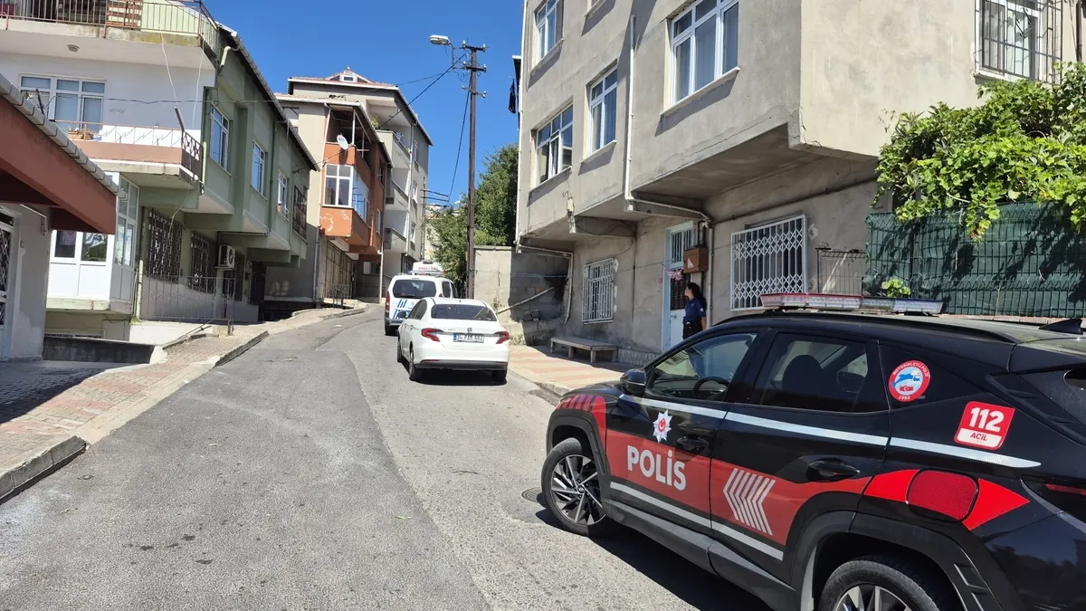 Maltepe'de alacak verecek kavgası kanlı bitti! Kiracı ev sahibi çifte kurşun yağdırdı: 2 ölü 1 ağır yaralı