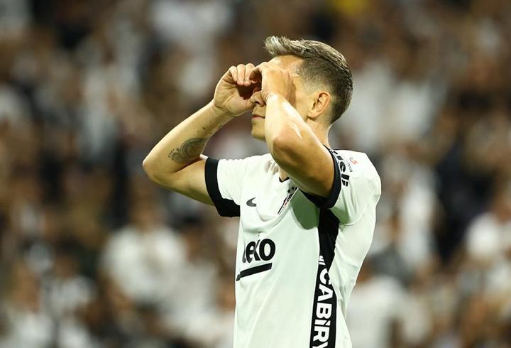 Leandro Trossard: Takıma yardım etmek istiyorum