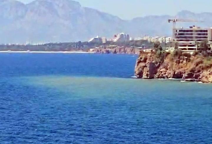 Antalya falezlerdeki renk değişiminin nedeni belli oldu