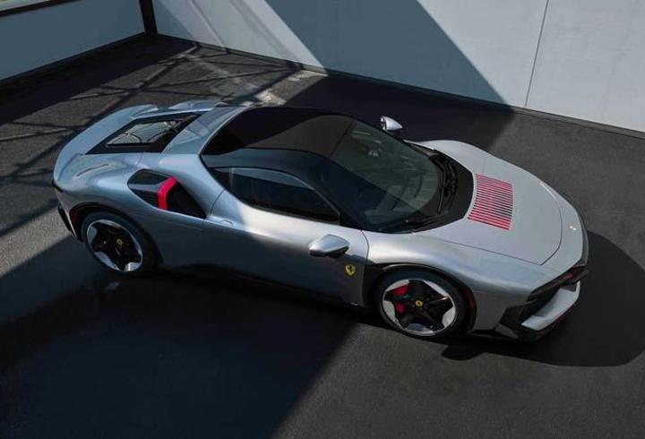 Ferrari'den yeni model