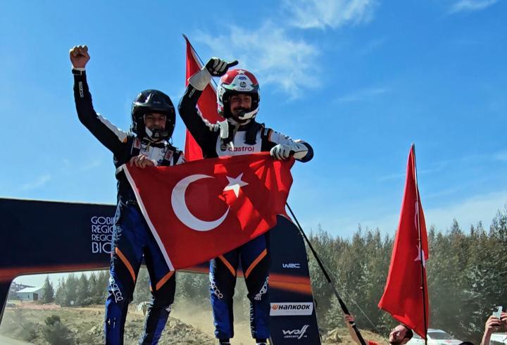Ali Türkkan, Dünya Gençler Ralli Şampiyonası’nı kazanan ilk Türk pilot oldu