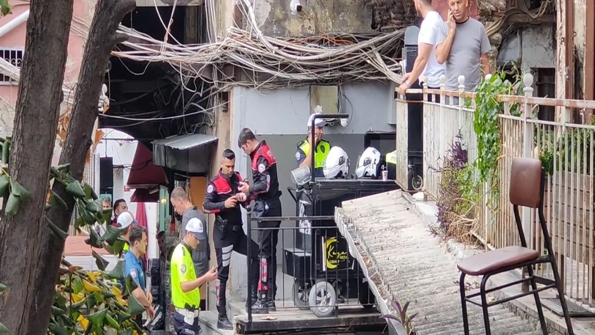 SON DAKİKA | Fatih’te döviz bürosunda silahlı kavga: 3 ölü, 2 yaralı