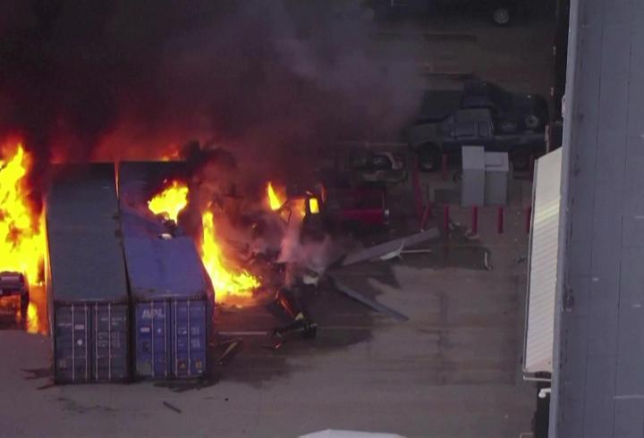 Los Angeles'ta facia! Haber takibi yapan helikopter düştü: 3 ölü
