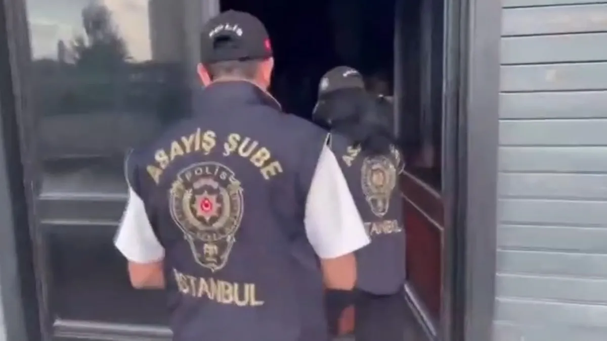 Masaj salonlarına fuhuş baskını! 31 şüpheli yakalandı