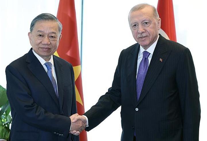 Cumhurbaşkanı Erdoğan Vietnam Devlet Başkanı To Lam ile görüştü