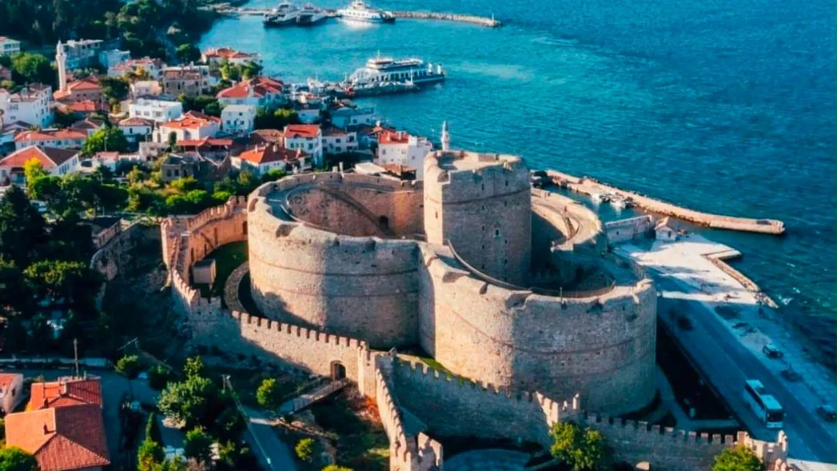 Bakan Ersoy duyurdu: İngiltere’den Türkiye’ye Prestijli Turizm ödülü! İlk kez verildi