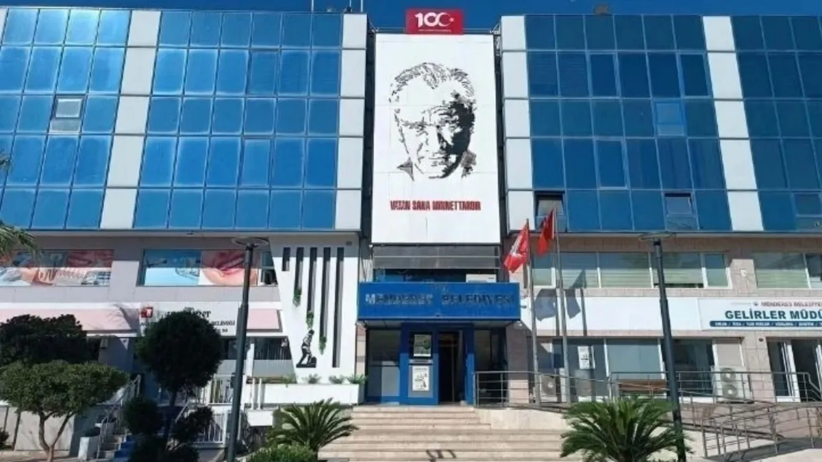 Menderes Belediyesi'ne yolsuzluk soruşturmasında yeni detaylar: Hapisteki isimden bile rüşvet talep etmiş!