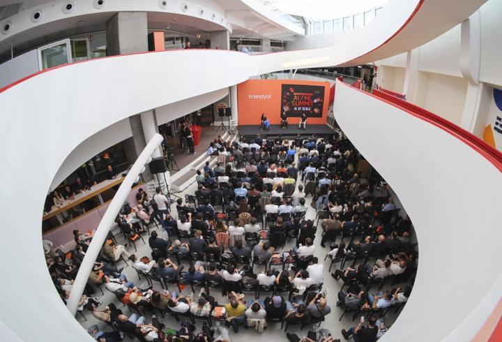 Yapay Zeka ve Makine Öğrenimi Zirvesi tamamlandı
