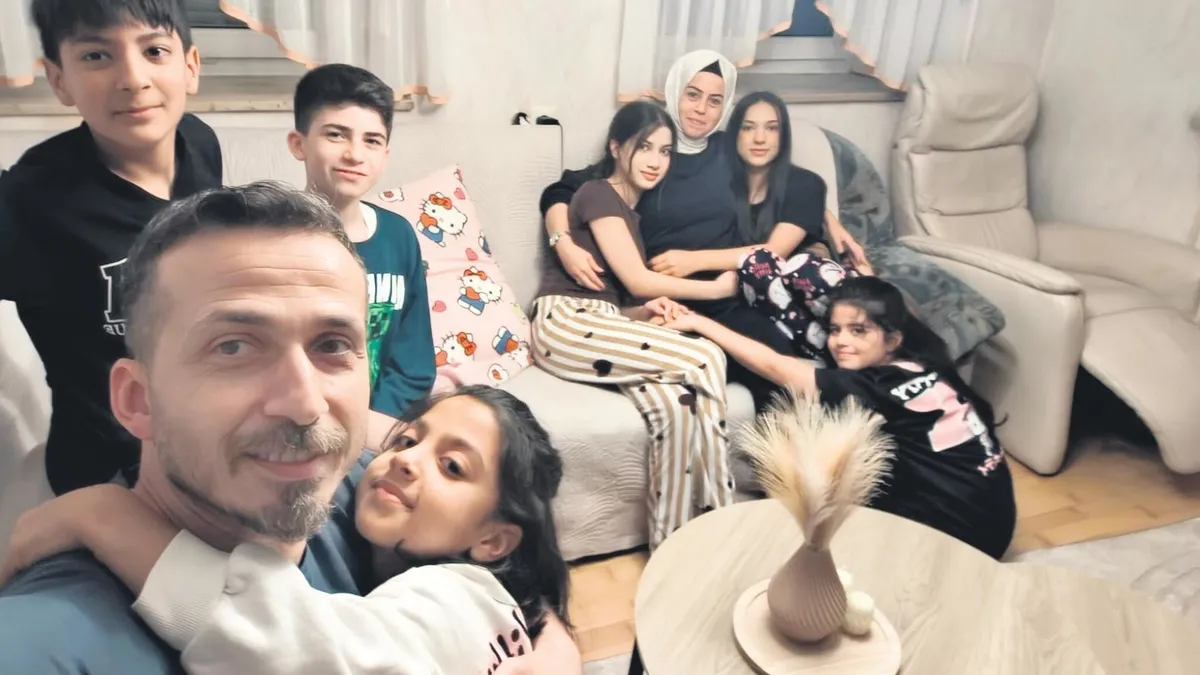 Trabzon-Almanya hattında gönül köprüsü! Koruyucu aile oldukları 4 kardeşle Almanya’da buluştular