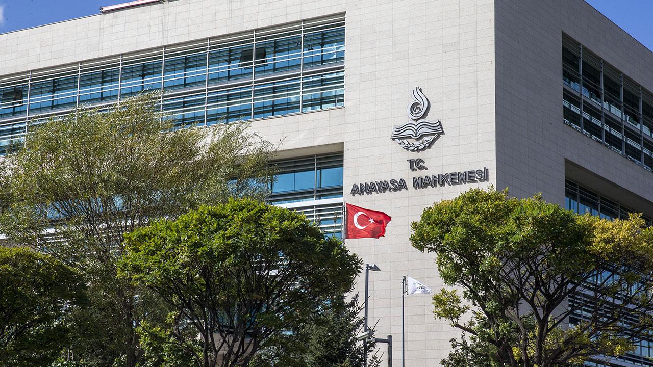 26 siyasi parti hakkında suç duyurusunda bulunulacak