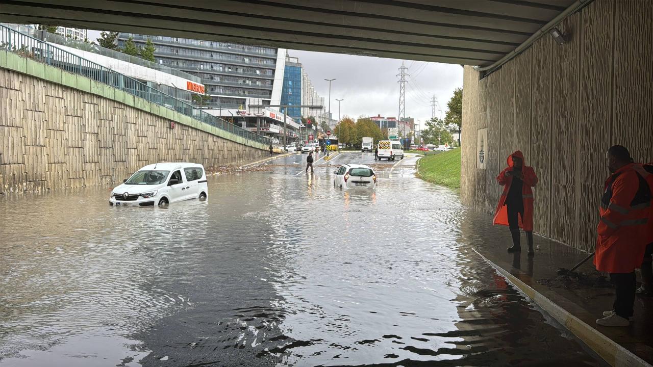 İstanbul'da can kaybı 4'e yükseldi