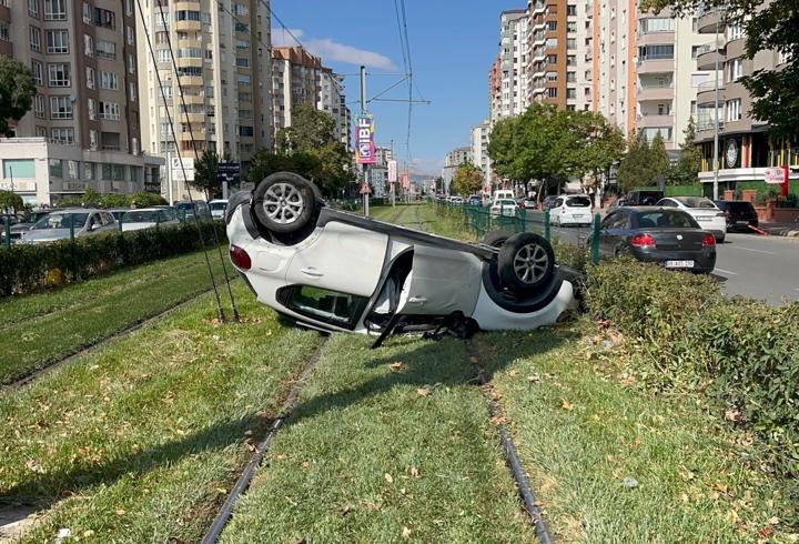 Kayseri'de iki otomobil çarpıştı: 1 yaralı