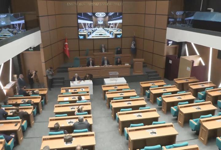 SON DAKİKA! Üsküdar Belediyesi'nde başkanvekili seçimine CHP ve YENİ Parti aday çıkarmadı