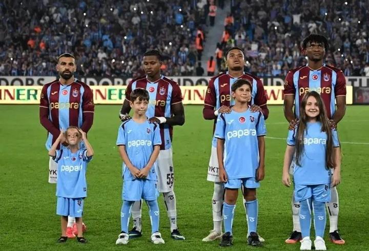 TRABZONSPOR - HEARTS MAÇI HANGİ KANALDA? UEFA Konferans Ligi TS Hearts Maçı Ne Zaman, Saat Kaçta? Mohamed Salah İlk 11'de Mi? İşte Kadrolar