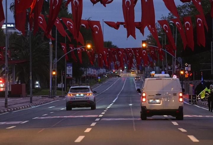 İstanbul'da bazı cadde ve yollar trafiğe kapatıldı