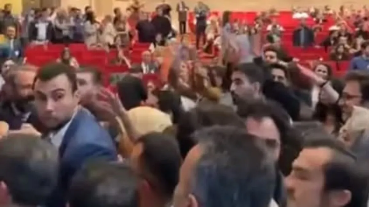 İstanbul Barosu Genel Kurulu’nda yumruklu kavga!
