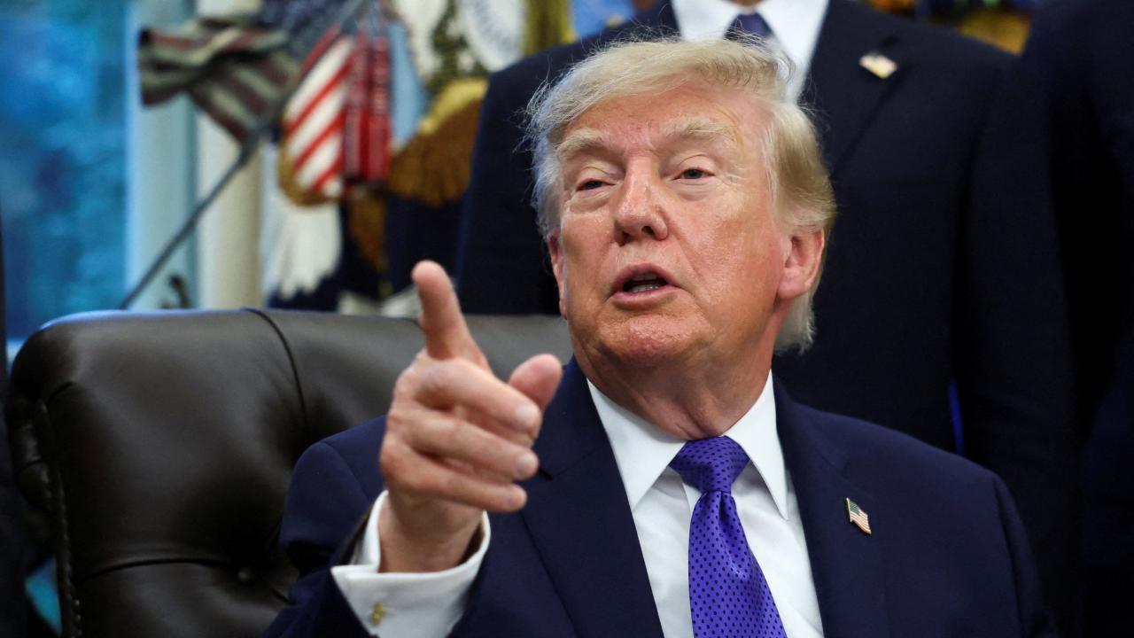 ABD Başkanı Donald Trump'ın BBC'ye açtığı hakaret davası eksik belgeler nedeniyle düşebilir